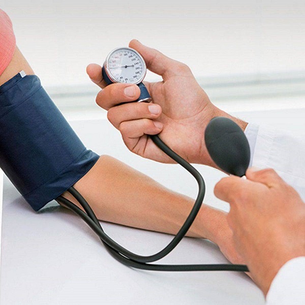 برای فشار خون بالا به چه دکتری مراجعه کنیم؟